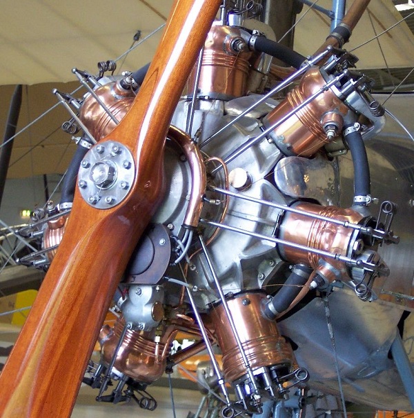 Авиационный двигатель