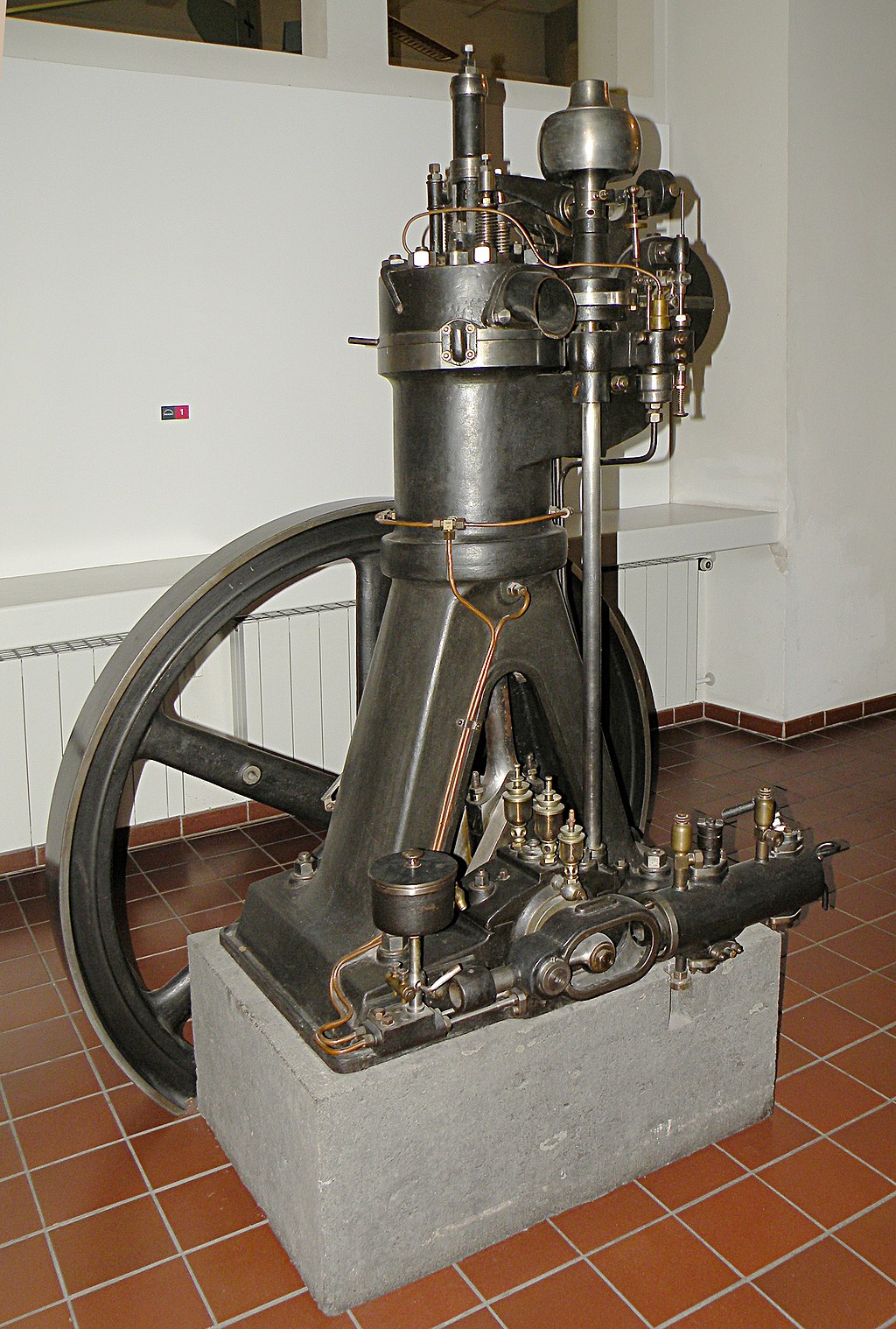 Первый двигатель Рудольфа Дизеля